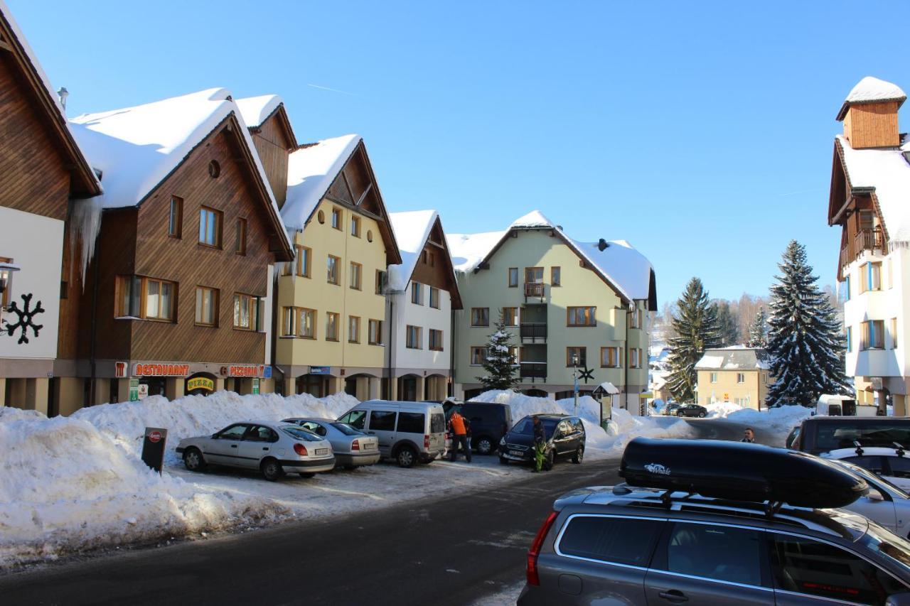 Horni Namesti روكيتنسي ناد جيزيرو المظهر الخارجي الصورة