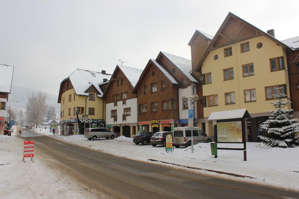 Horni Namesti روكيتنسي ناد جيزيرو المظهر الخارجي الصورة